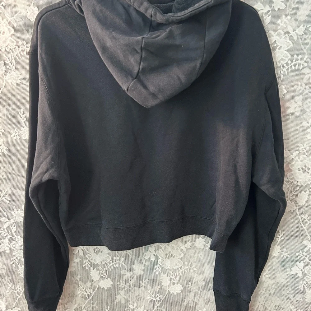 SOLD Nike Women's Black and Gold Quarter-Zip Hoodie - Picture 5 of 8